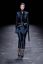 ハイダー アッカーマン2013年春夏コレクション - 素材とフォルムで深化するイマジネーション｜写真27