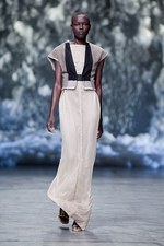 リック オウエンス 2013年春夏コレクション - 素材で紡ぐ、孤独と平穏の優しいストーリー｜写真19