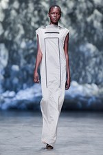 リック オウエンス 2013年春夏コレクション - 素材で紡ぐ、孤独と平穏の優しいストーリー｜写真23