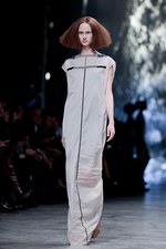 リック オウエンス 2013年春夏コレクション - 素材で紡ぐ、孤独と平穏の優しいストーリー｜写真24