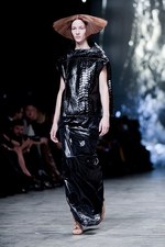 リック オウエンス 2013年春夏コレクション - 素材で紡ぐ、孤独と平穏の優しいストーリー｜写真27