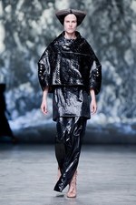 リック オウエンス 2013年春夏コレクション - 素材で紡ぐ、孤独と平穏の優しいストーリー｜写真28