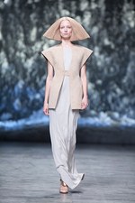 リック オウエンス 2013年春夏コレクション - 素材で紡ぐ、孤独と平穏の優しいストーリー｜写真39