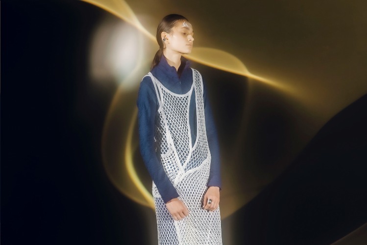 ハトラ 2020年春夏コレクション - 次元／異次元を調律する釣り人、波立つ世界の深淵