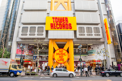 タワーレコード渋谷店がリニューアルオープン - 本を閲覧できるカフェやイベントスペースも新設 | 写真
