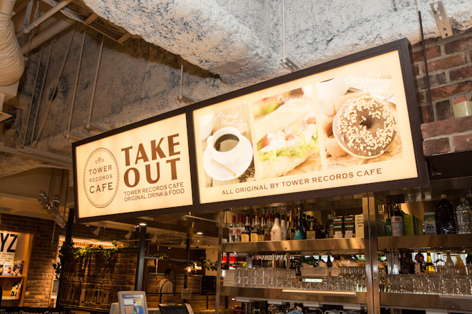 タワーレコード渋谷店がリニューアルオープン - 本を閲覧できるカフェやイベントスペースも新設｜写真16