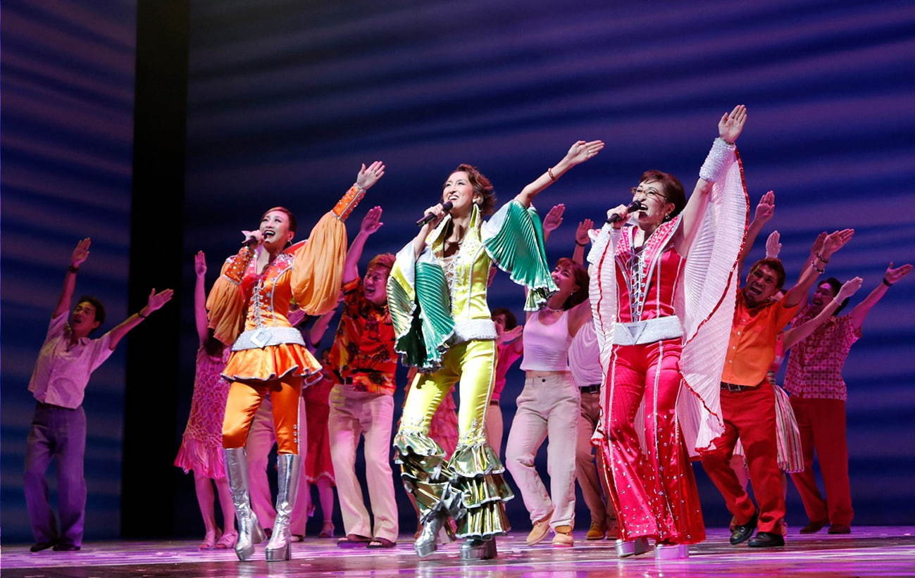 劇団四季『マンマ・ミーア！』横浜で、ABBAのヒット曲にのせて贈るミュージカル｜写真2