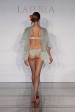 ラペルラ 2013年春夏コレクション - 究極の女性美を引き出す、官能とエレガンスの世界｜写真2