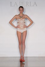 ラペルラ 2013年春夏コレクション - 究極の女性美を引き出す、官能とエレガンスの世界｜写真15