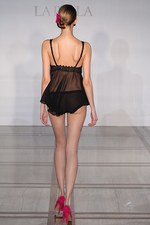 ラペルラ 2013年春夏コレクション - 究極の女性美を引き出す、官能とエレガンスの世界｜写真30