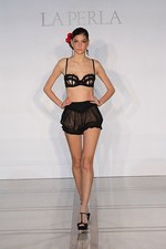 ラペルラ 2013年春夏コレクション - 究極の女性美を引き出す、官能とエレガンスの世界｜写真35