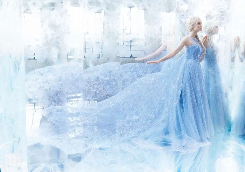 ディズニープリンセスの新作ウエディングドレス アナと雪の女王 エルサとアナ着想のドレス初登場 ファッションプレス