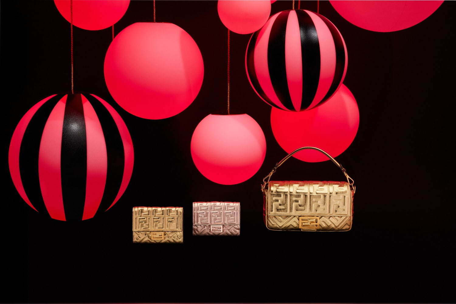 フェンディ(FENDI) メタリック バイブス｜写真1