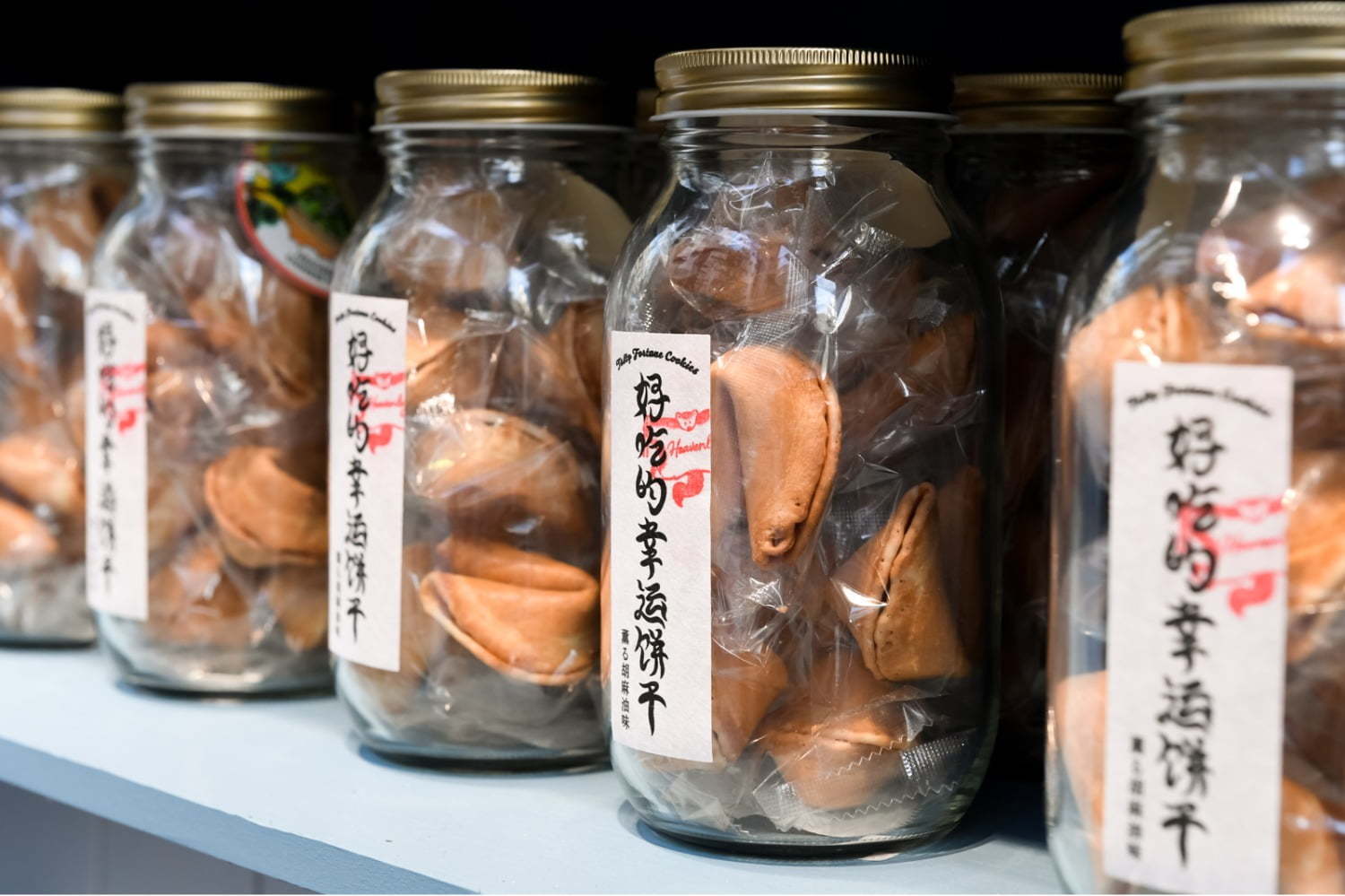 「カミングスーン」