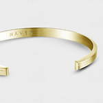 マベンウォッチズ初のアクセサリー、腕時計と重ねづけOK“ペアコーデ”が楽しめるメタリックバングル｜写真11