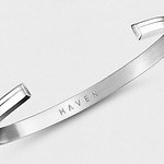 マベンウォッチズ初のアクセサリー、腕時計と重ねづけOK“ペアコーデ”が楽しめるメタリックバングル｜写真16