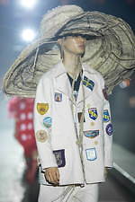 リトゥンアフターワーズ 2020年春夏コレクション - 新しいカタチの洋服は浮遊感を漂わせて｜写真14