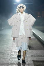 リトゥンアフターワーズ 2020年春夏コレクション - 新しいカタチの洋服は浮遊感を漂わせて｜写真21