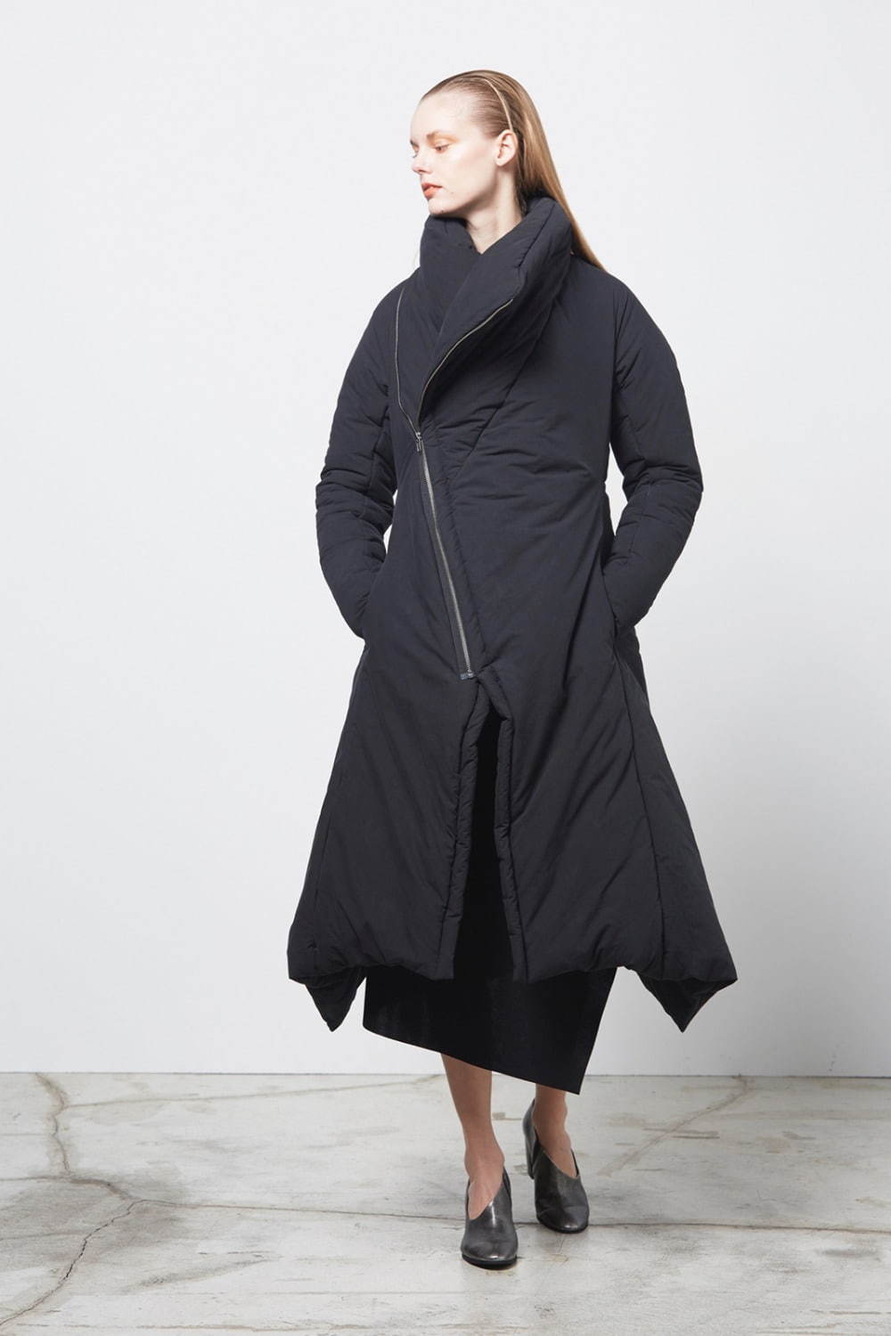 ディウカ 2019-20年秋冬｜female ダウンジャケット