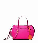 トリー バーチのクリスマスに向けたバッグ＆ウォレット、ハートのパッチワークや鮮やかカラーで｜写真9