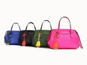 トリー バーチのクリスマスに向けたバッグ&ウォレット、ハートのパッチワークや鮮やかカラーで|写真2