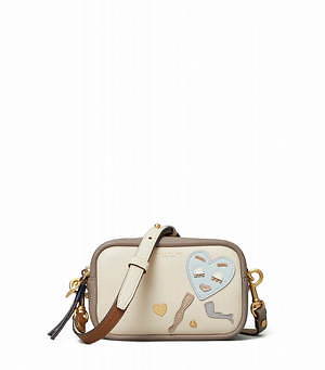 トリー バーチのクリスマスに向けたバッグ&ウォレット、ハートのパッチワークや鮮やかカラーで|写真6