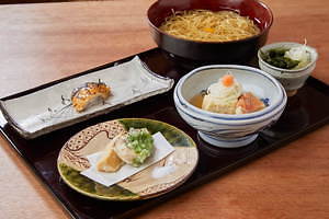 六本木で展覧会「おいしい浮世絵展」北斎・広重・国芳らが描いた“江戸の食”、再現料理や当時のレシピ本も｜写真28