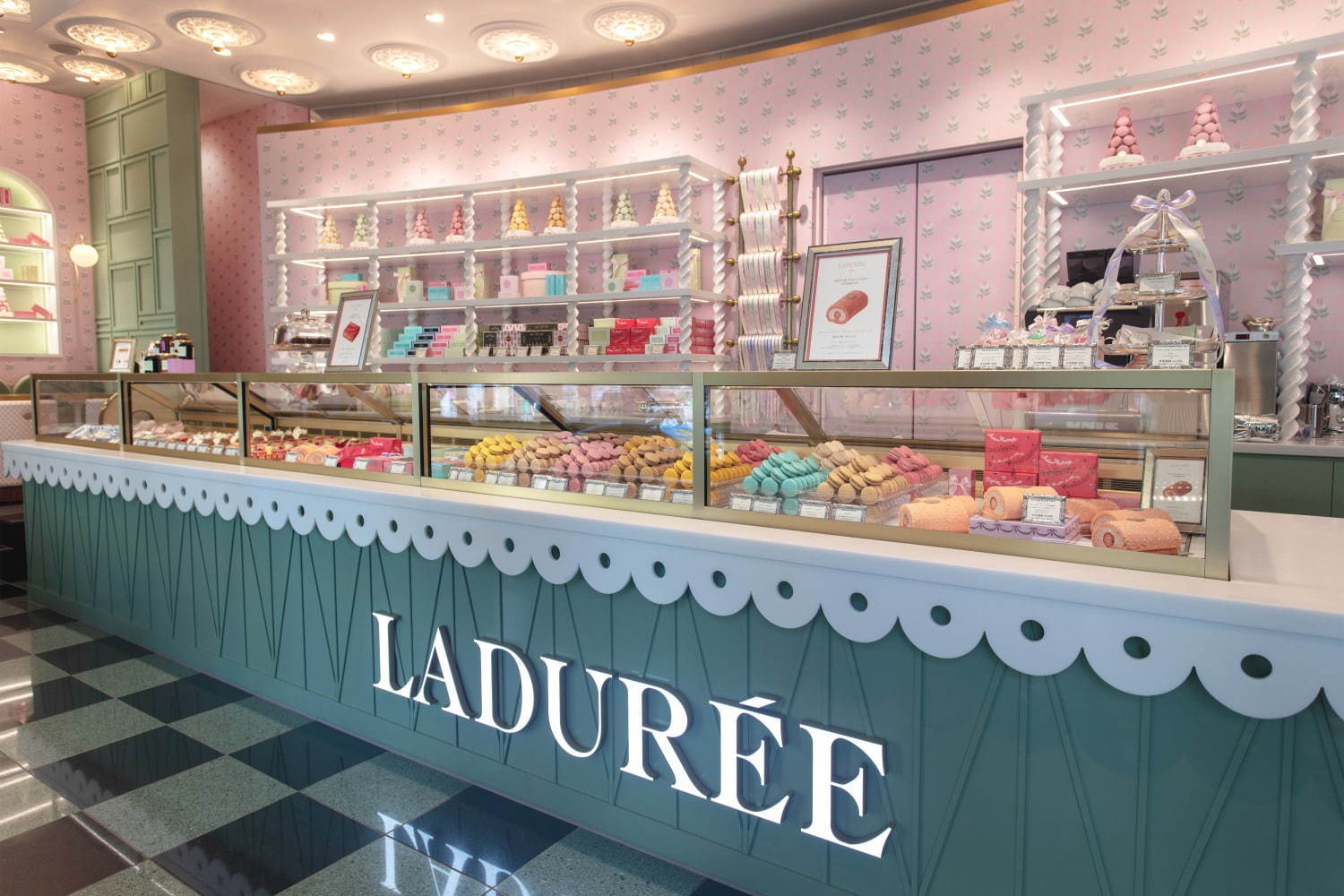 ラデュレ(Ladurée) 渋谷松濤店｜写真9