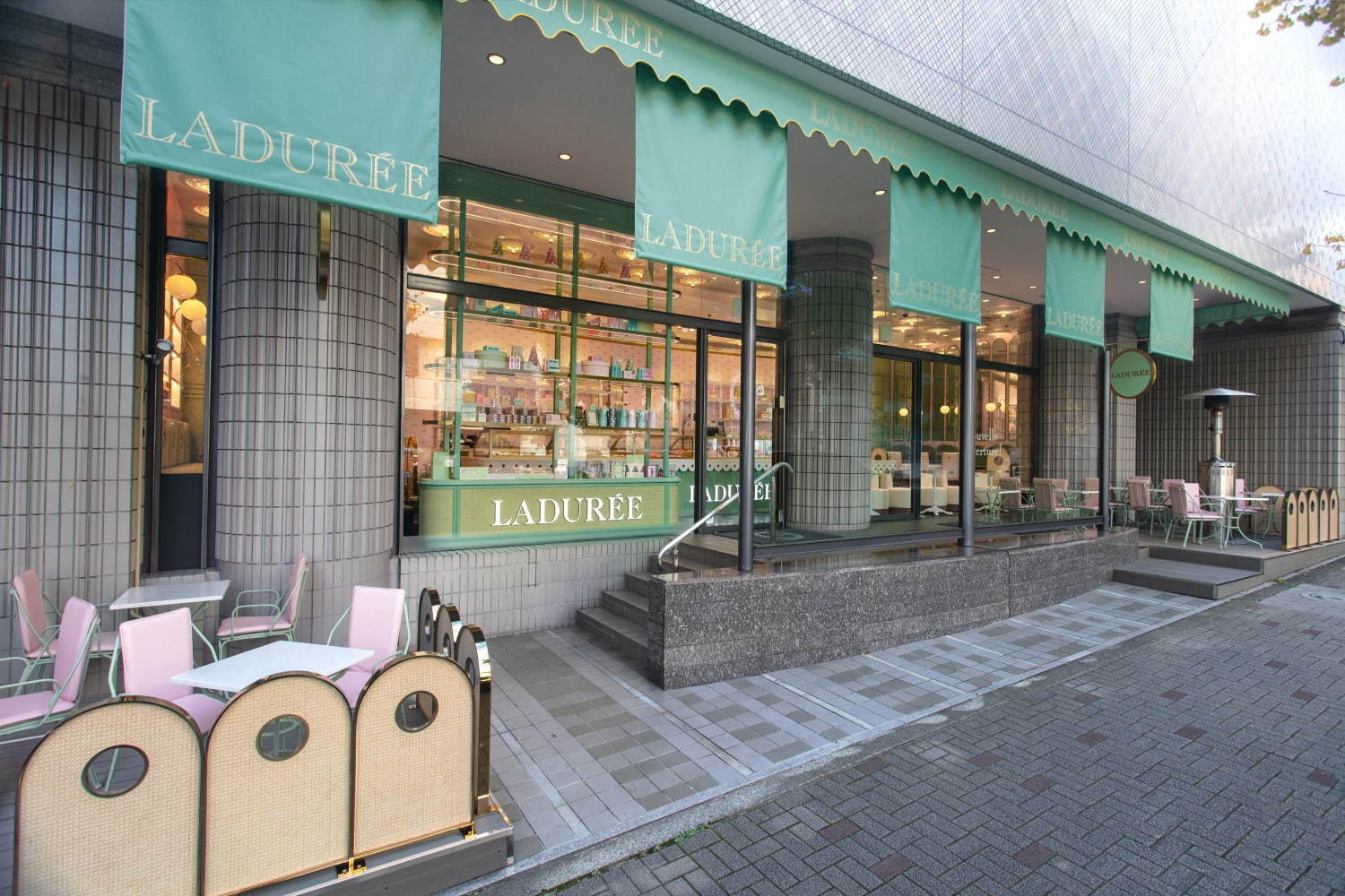 ラデュレ(Ladurée) 渋谷松濤店｜写真6