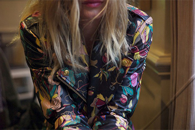 ムービーに登場する有名ハリウッド女優は誰？トップショップのクリスマスキャンペーン