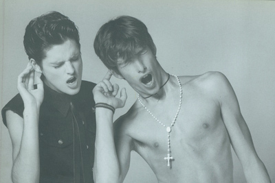 ヴェルサス×J.W. アンダーソン、初のコラボでコレクション発表