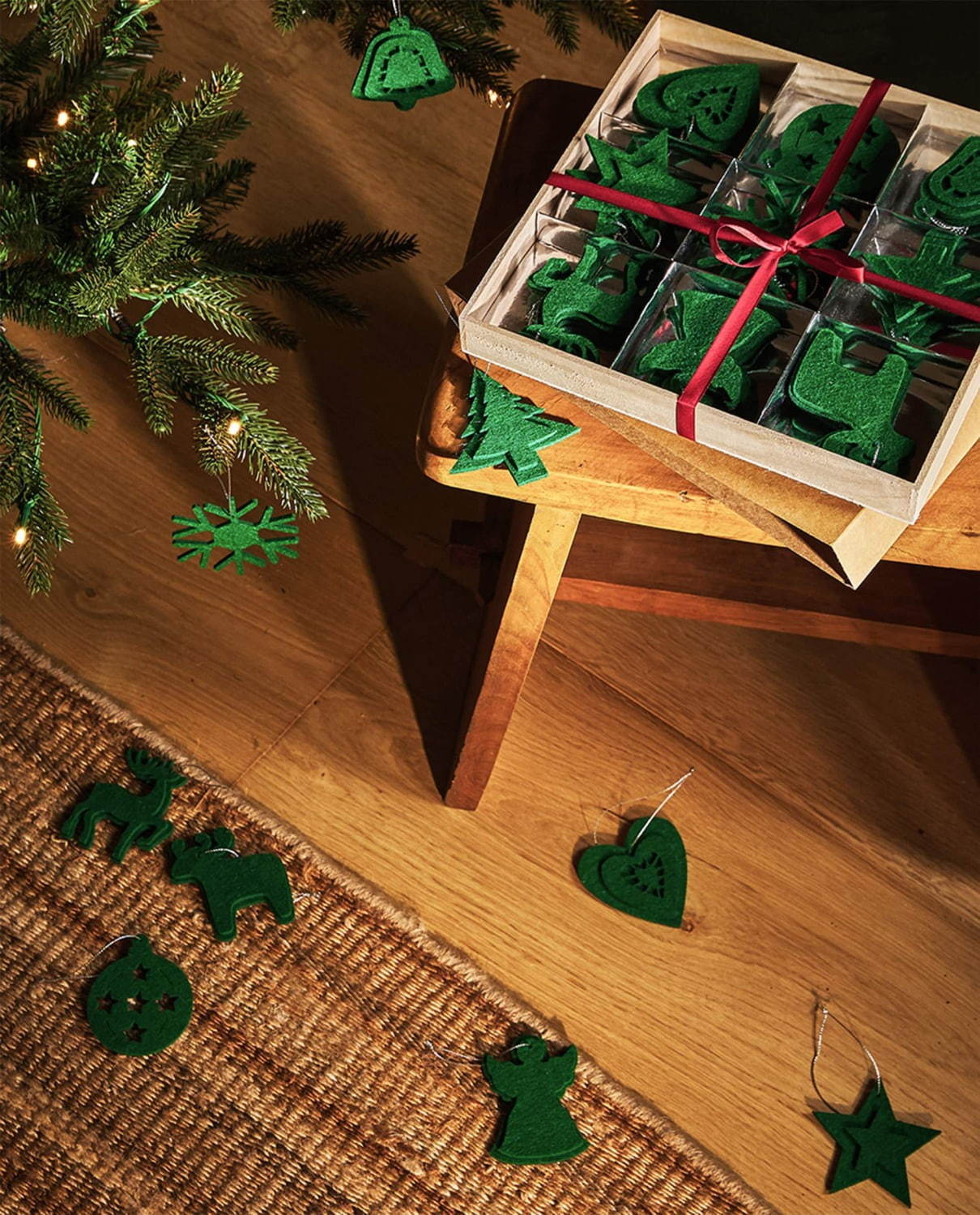 ZARA HOMEのクリスマスインテリア＆雑貨、雪の結晶キャンドルやサンタのスノーボール｜写真65