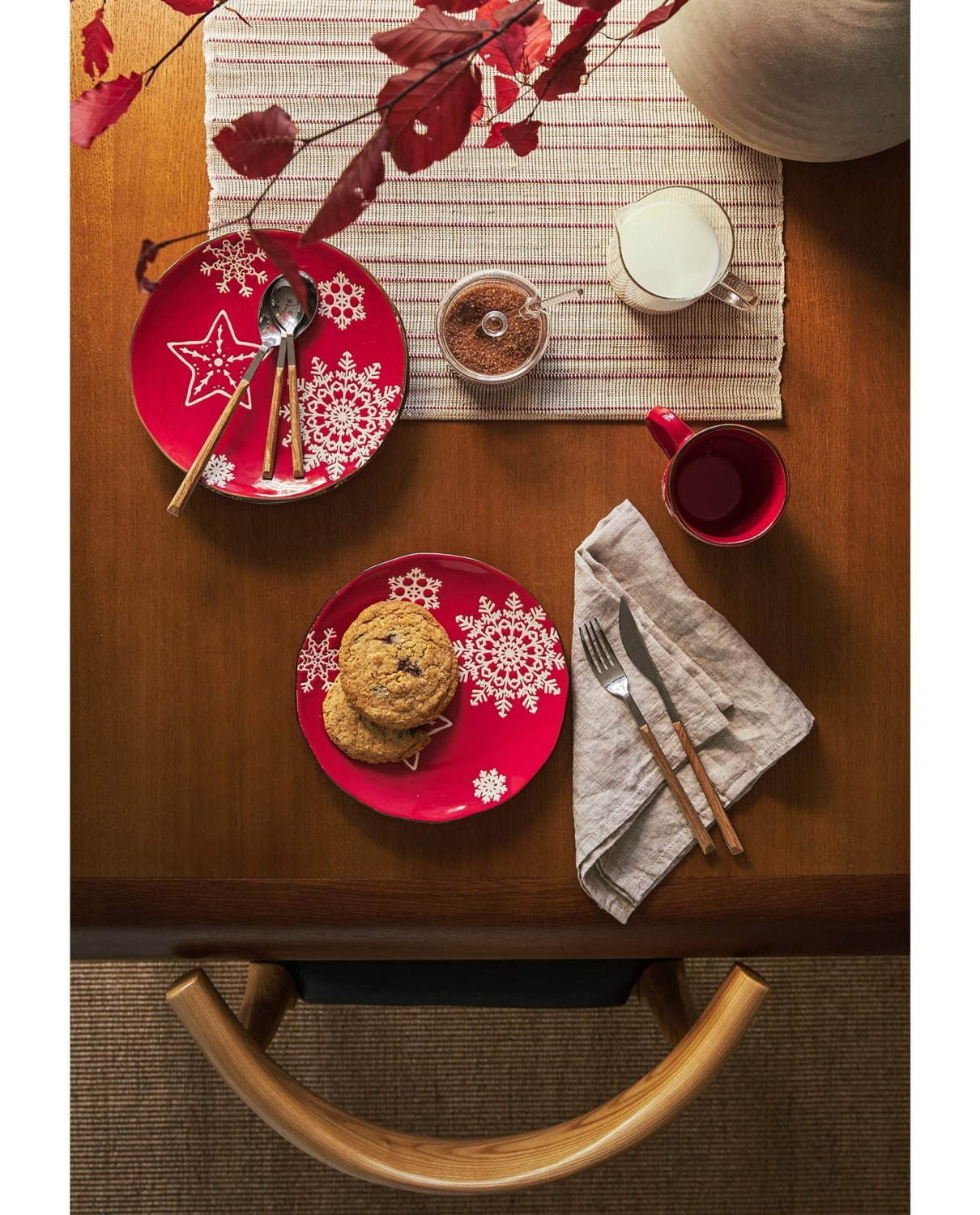 ZARA HOMEのクリスマスインテリア＆雑貨、雪の結晶キャンドルやサンタのスノーボール｜写真51