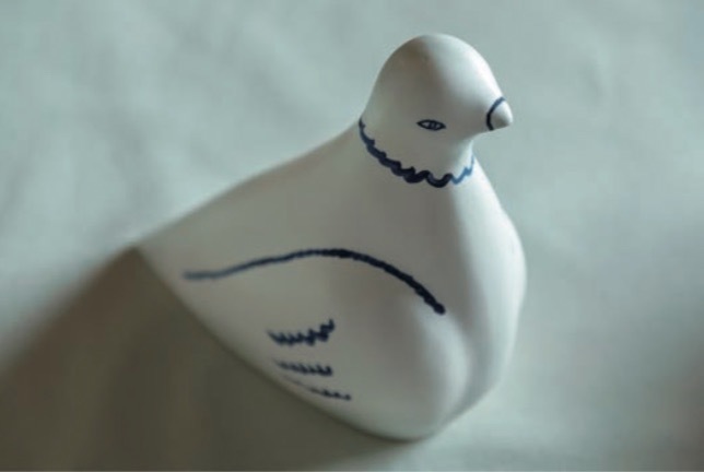 ミナ ペルホネン・皆川明デザインによる“鳩のオブジェ”、スウェーデン