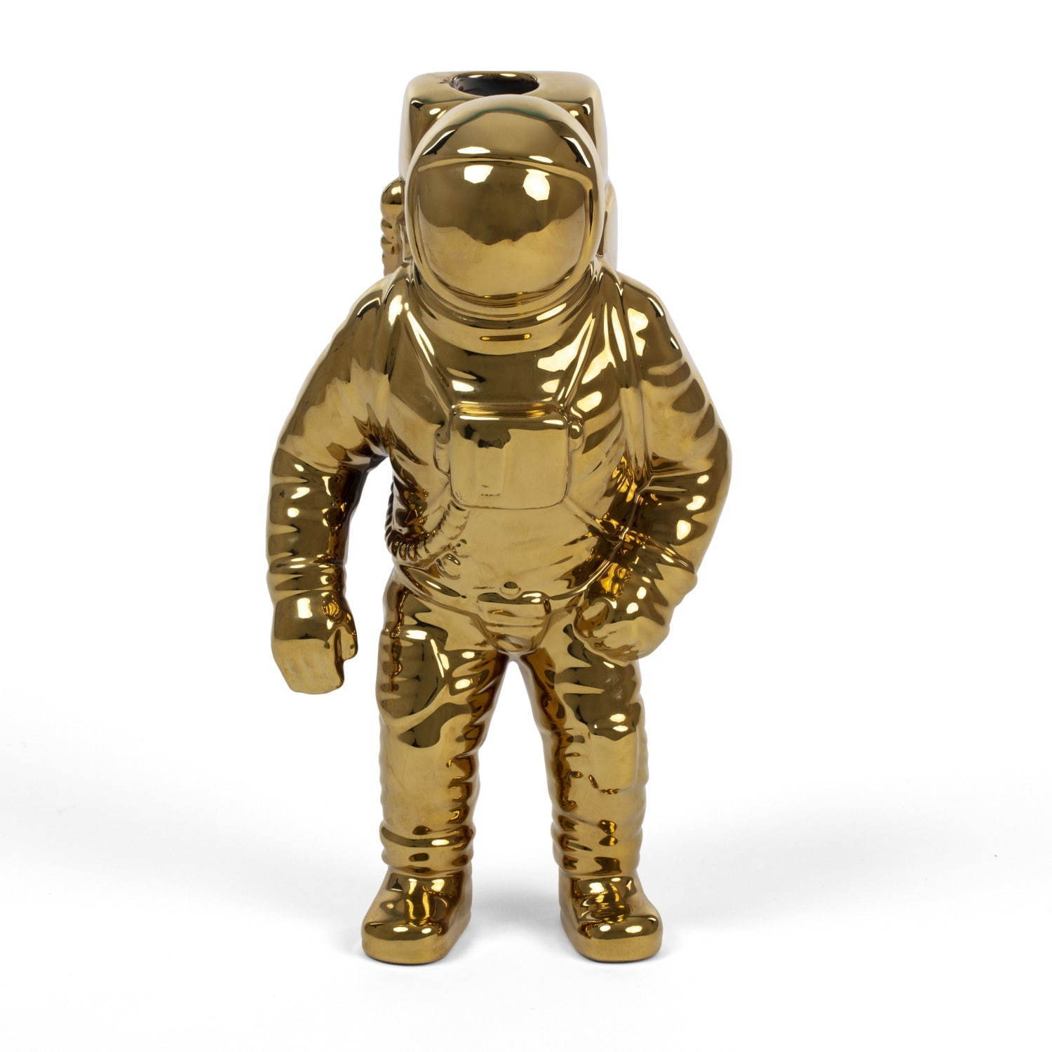 ディーゼルから“地球”モチーフのプレート＆輝くゴールドの“宇宙飛行士”型花瓶｜写真6