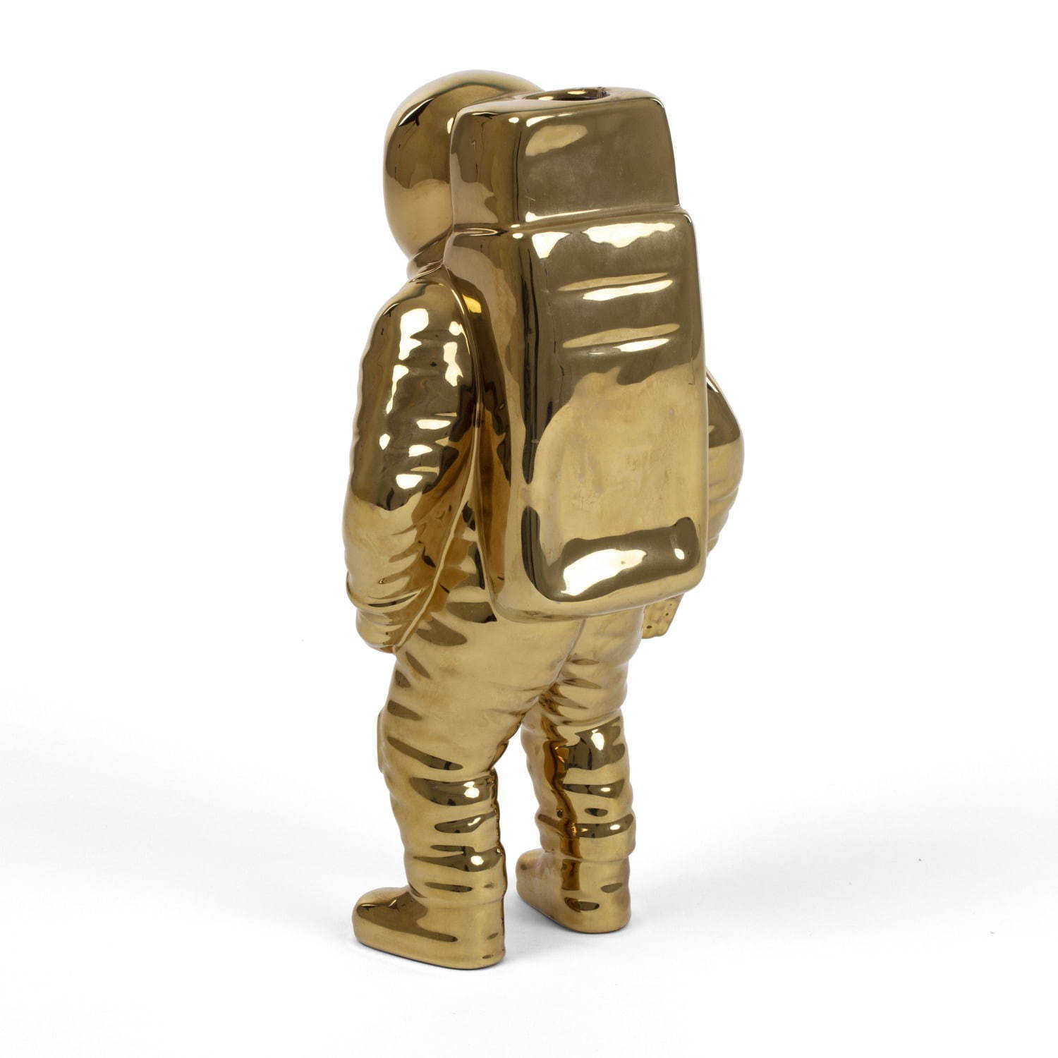 ディーゼルから“地球”モチーフのプレート＆輝くゴールドの“宇宙飛行士”型花瓶｜写真8