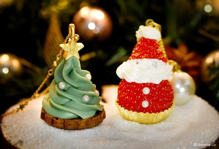 写真1 6 Q Pot 新作 クリスマスツリーカップケーキ ネックレス ストロベリーサンタクロース も ファッションプレス
