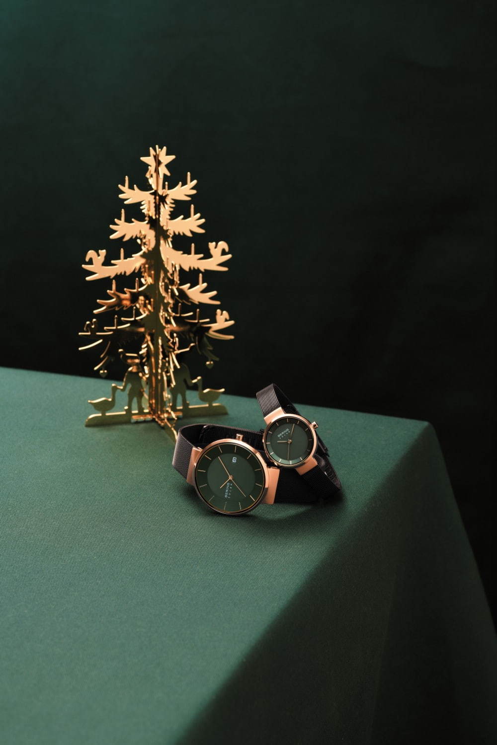 ベーリング“北欧の森”をイメージした深みグリーンのペア腕時計、全国のチックタック限定で｜写真2