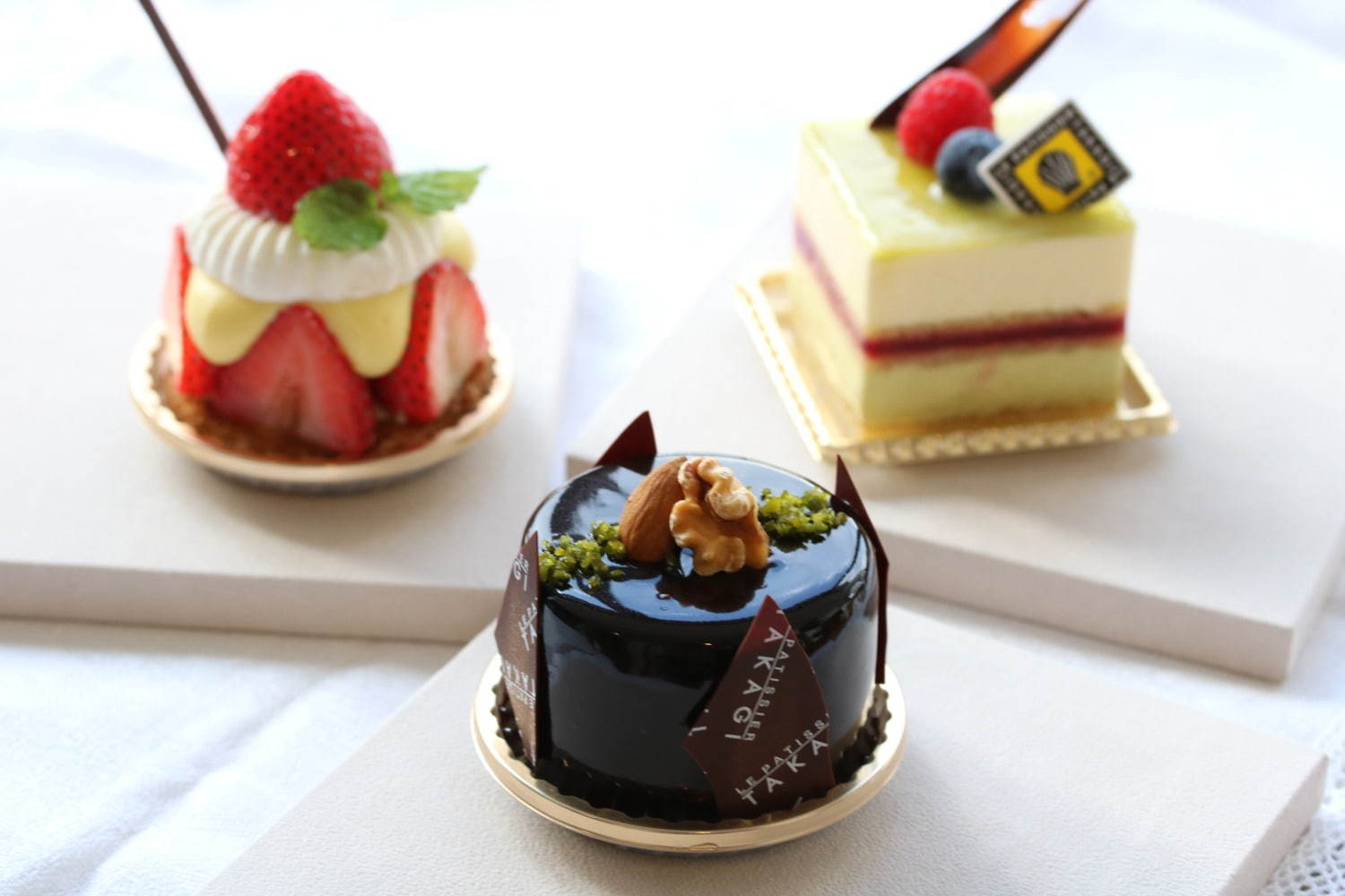 マドレーヌ｜「ル パティシエ タカギ 本店」東京・駒沢公園西口に移転オープン、サロン併設