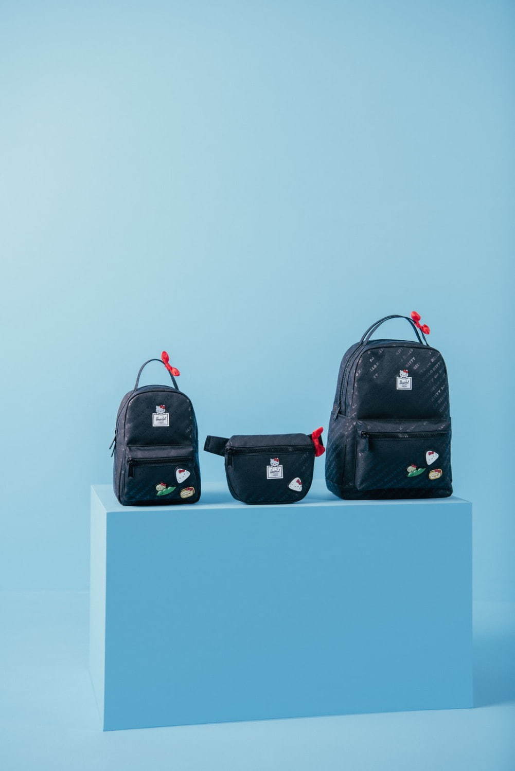 HerschelSupply　ハーシェルサプライ　ハローキティ　弁当柄 リュック ハローキティ×ハーシェル サプライ“チェリー＆ピンク”や“お弁当