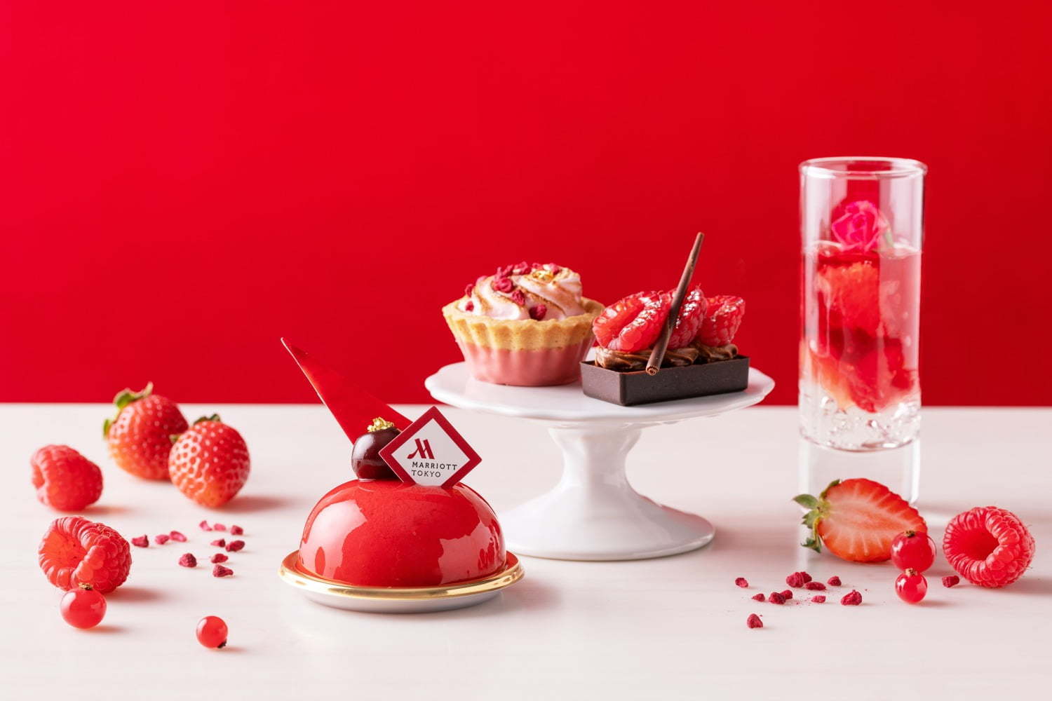 ブリオッシュ｜東京マリオットホテル「トウキョウ レッド アフタヌーンティー」赤桃や苺の真っ赤なスイーツ