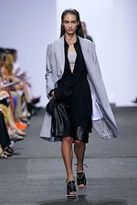 ラグ & ボーン2013年春夏コレクション - 相反する質感が織り成すスポーティフェミニン｜写真1