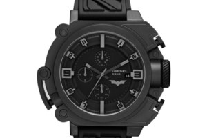 ディーゼル×ダークナイト ライジング、タンブラーモチーフの時計が登場｜写真7