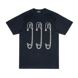 ドーバー限定“モノクロ”のコラボアイテム、アンダーカバーのTシャツやサカイのコートなど｜写真19