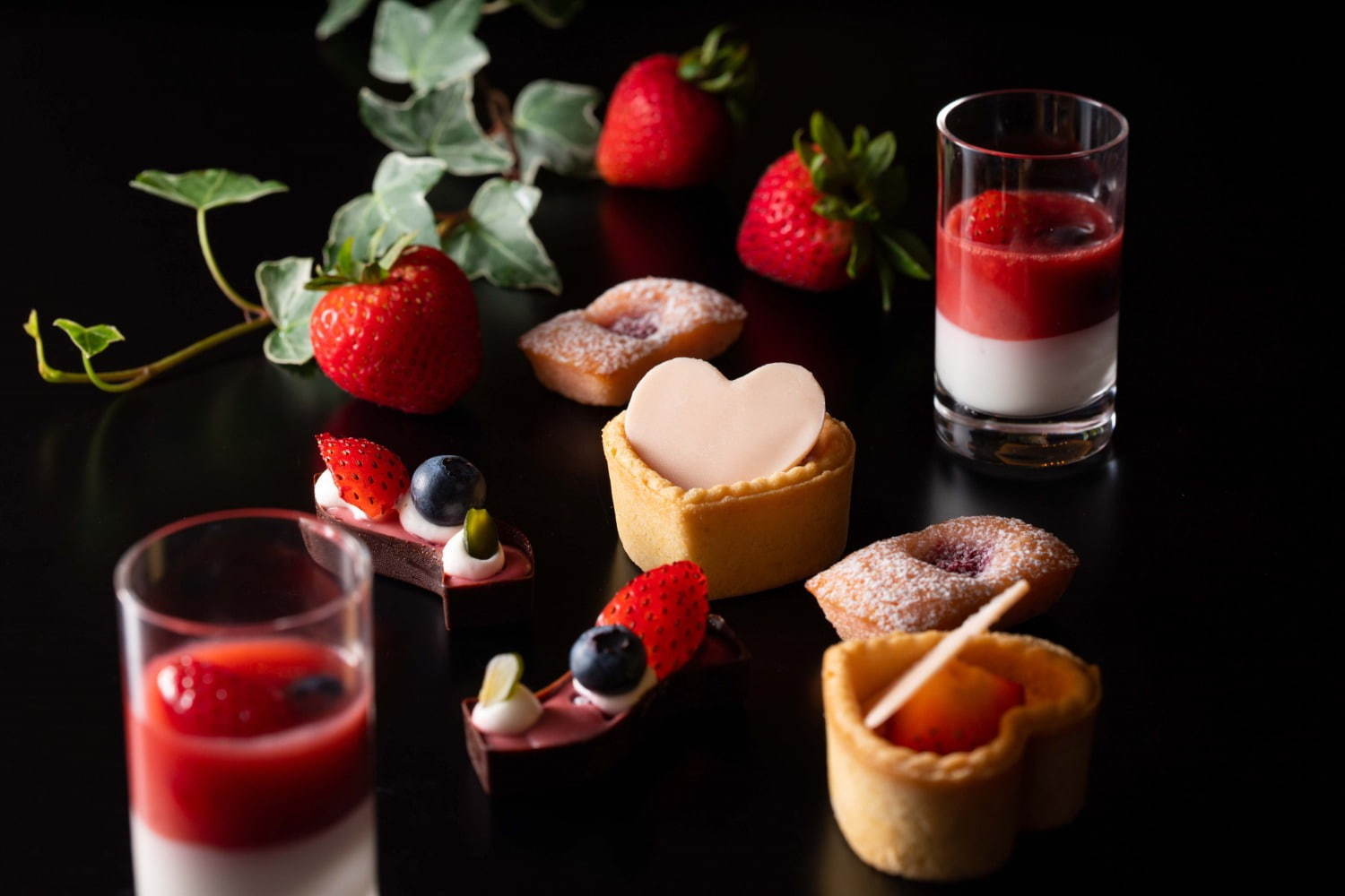 ホテル椿山荘東京で5種のベリーのアフタヌーンティー、ハートを飾った苺のクリームタルトなど｜写真9