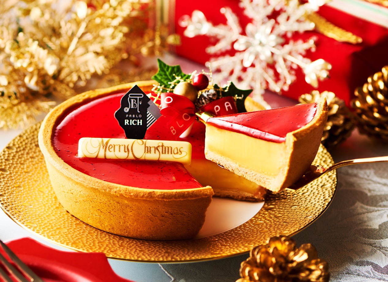 パブロのクリスマス“たっぷりいちご”のチーズタルト、いちごのチーズクリーム＆ピューレを重ねて｜写真1