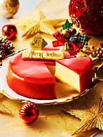 パブロのクリスマス“たっぷりいちご”のチーズタルト、いちごのチーズクリーム＆ピューレを重ねて｜写真7