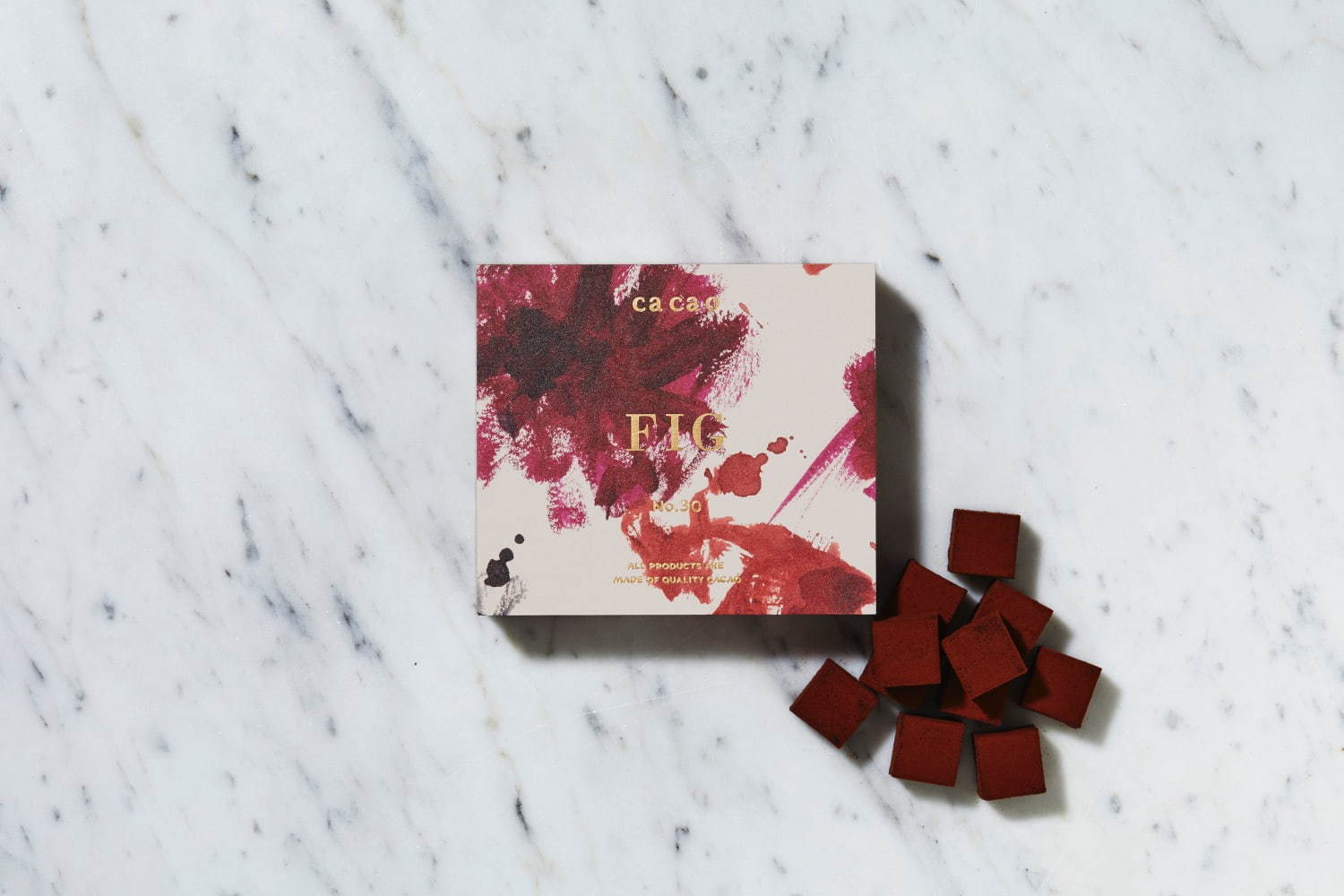 生チョコ専門店「カカオ」“ブーケ”着想の新作、バラやいちじくの味わいを華やかなパッケージで｜写真1