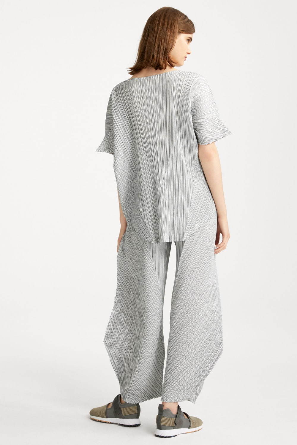 プリーツ プリーズ イッセイ ミヤケ(PLEATS PLEASE ISSEY MIYAKE) 2020