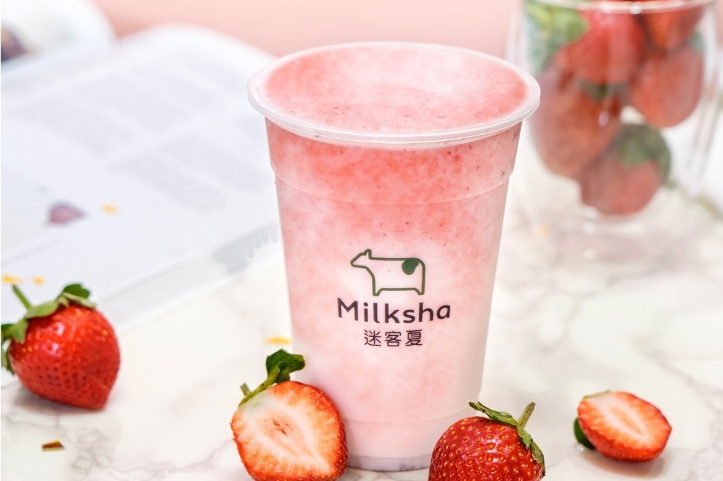 いちごミルク様 楽天市場】果肉たっぷり温泉いちごミルクのもと 370ml×3本セット